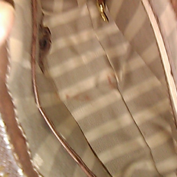 Purse - Picture 3 of 3